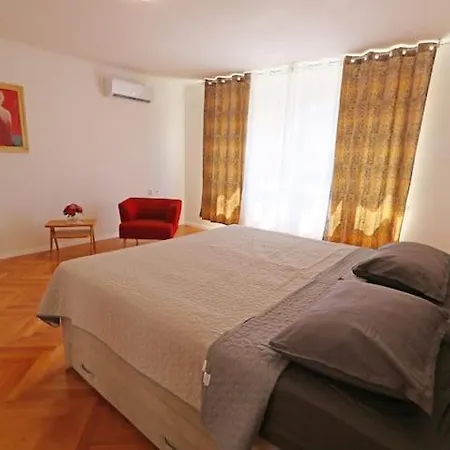Elegant Luxury 2-bedroom In Center *