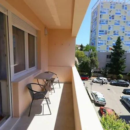 Elegant Luxury 2-bedroom In Center * Split